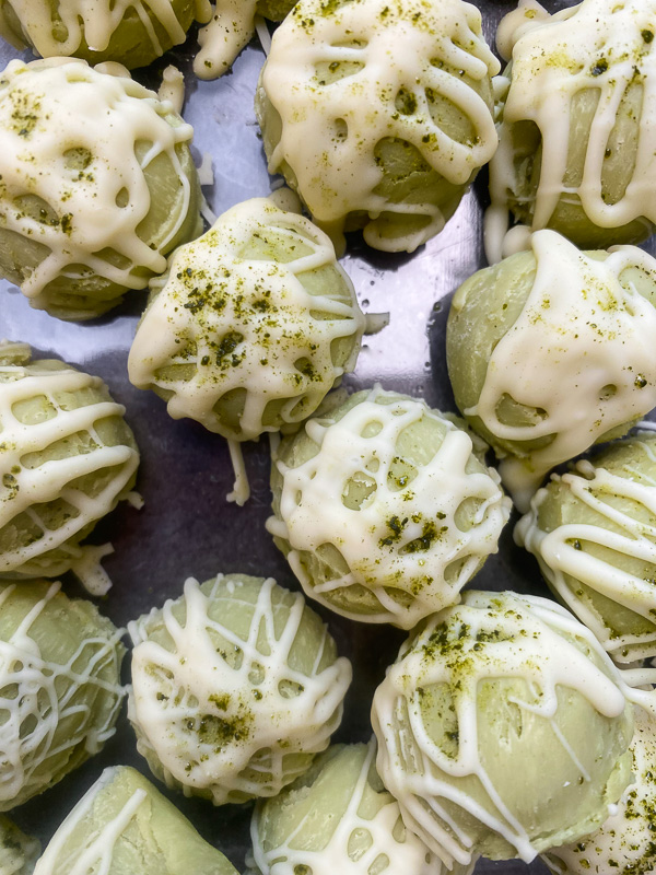 White Chocolate Matcha Truffles- a wonderful addition to your holiday gift giving arsenal! Find the recipe on Shutterbean.com