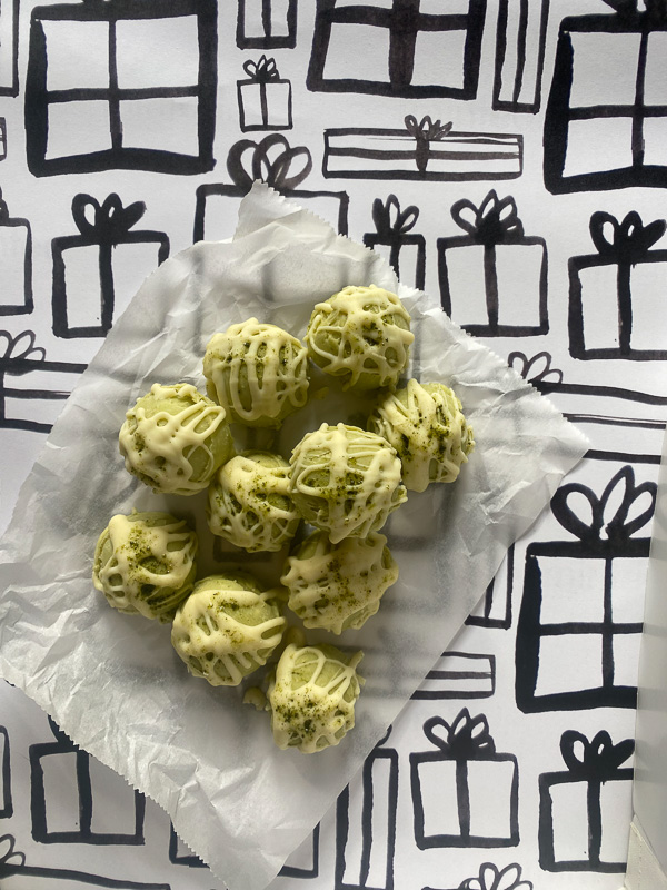 White Chocolate Matcha Truffles- a wonderful addition to your holiday gift giving arsenal! Find the recipe on Shutterbean.com