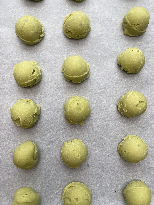 White Chocolate Matcha Truffles- a wonderful addition to your holiday gift giving arsenal! Find the recipe on Shutterbean.com