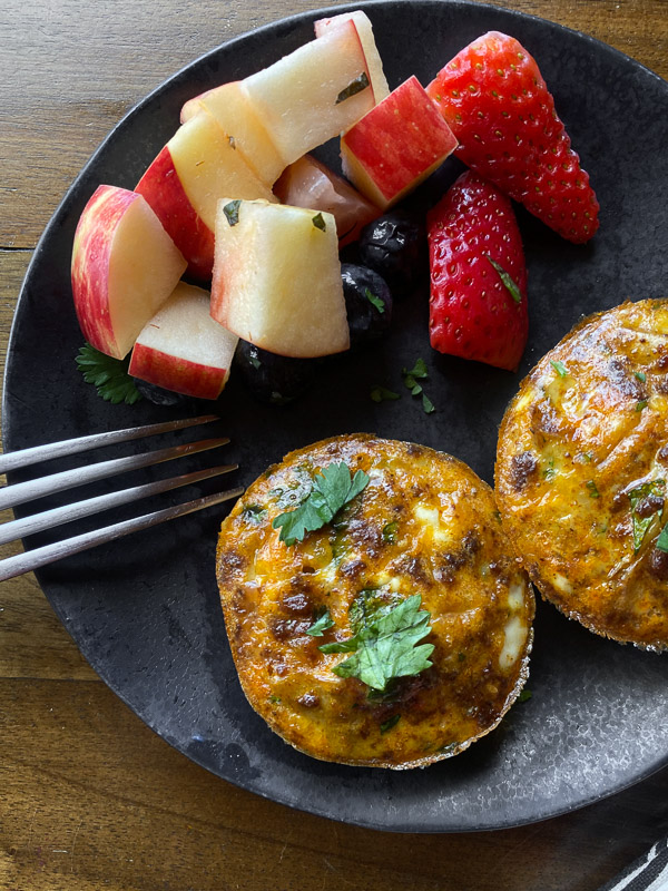 Chorizo Potato Egg Bites are a great way to get protein in during the week. Add them to your meal prep! #shutterbeanmealprep