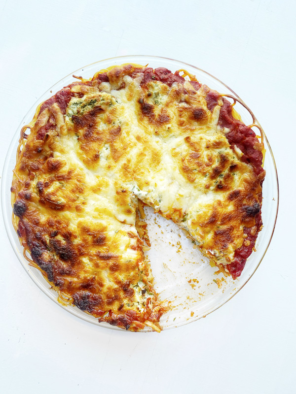 Spaghetti Pie is a great way to shake up your weeknight pasta game! Find the recipe on Shutterbean.com