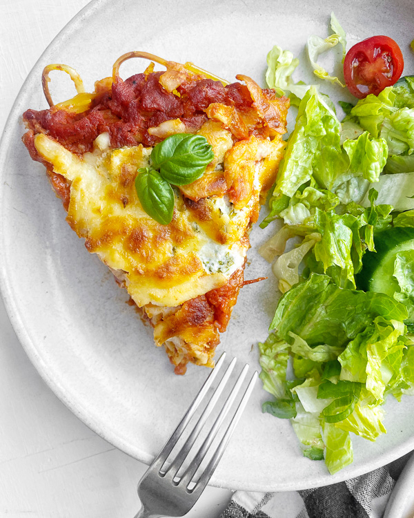 Spaghetti Pie is a great way to shake up your weeknight pasta game! Find the recipe on Shutterbean.com