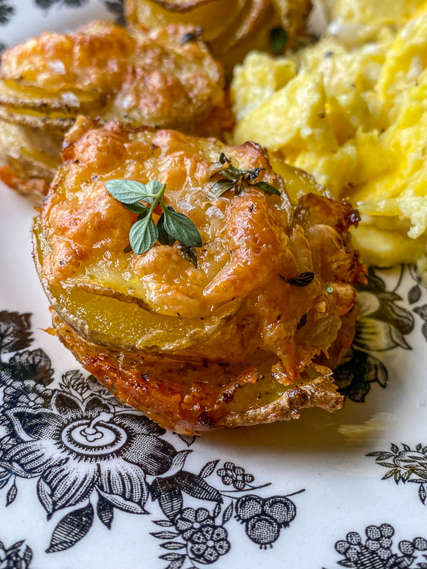 Cheesy Potato Stacks is a fun way to serve potatoes! Find the recipe on Shutterbean.com