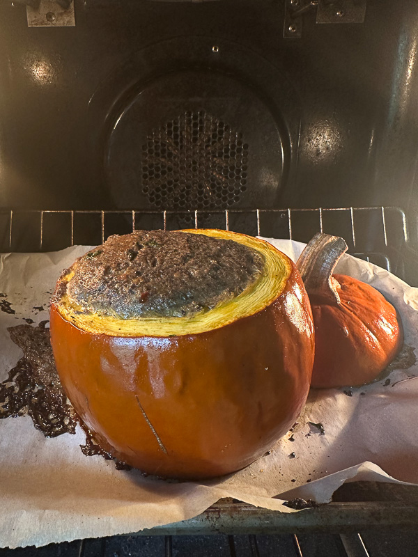 Cheesy Mushroom Baked Pumpkin is an incredible appetizer for your Autumn and Winter parties. Pair with crusty bread and DIP! Find the recipe on Shutterbean.com