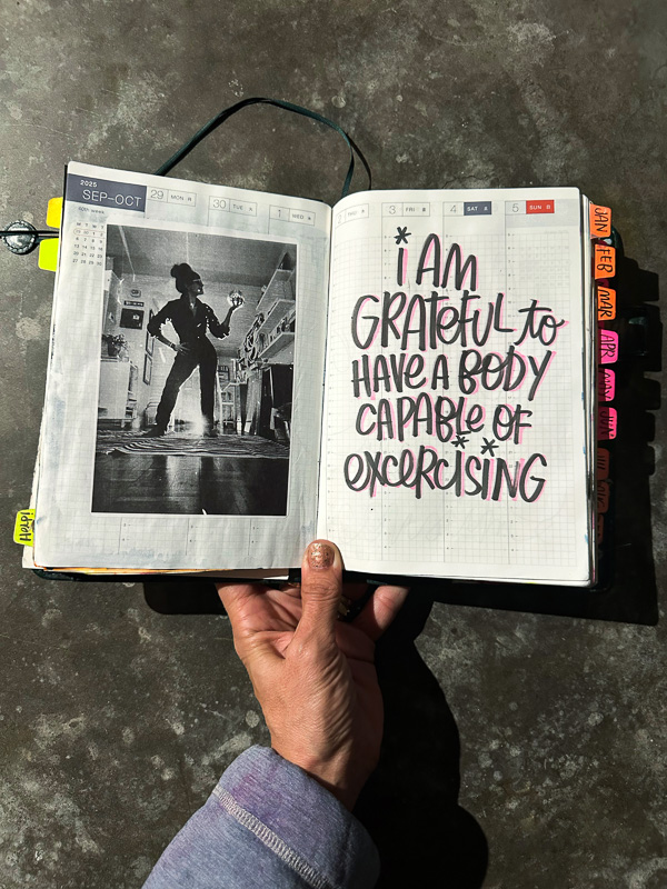 lettering by Tracy Benjamin of The Handwriting Club + Shutterbean in her hobonichi cousin 